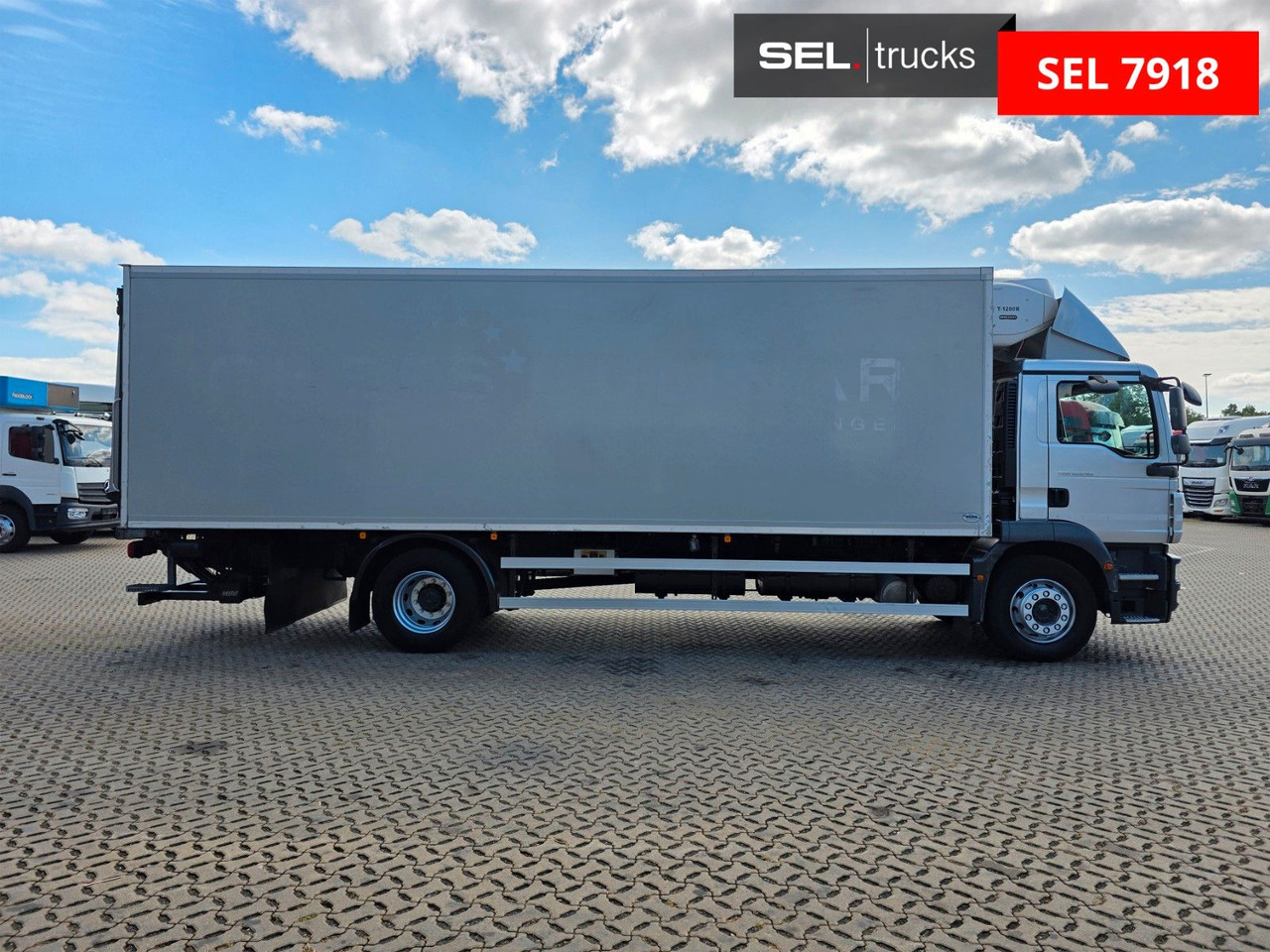 MAN TGM 18.290 4X2 LL / Ldbw / Thermo King T-1200R - Hűtős teherautó: 4 kép. MAN TGM 18.290 4X2 LL / Ldbw / Thermo King T-1200R - Hűtős teherautó: 4 kép.