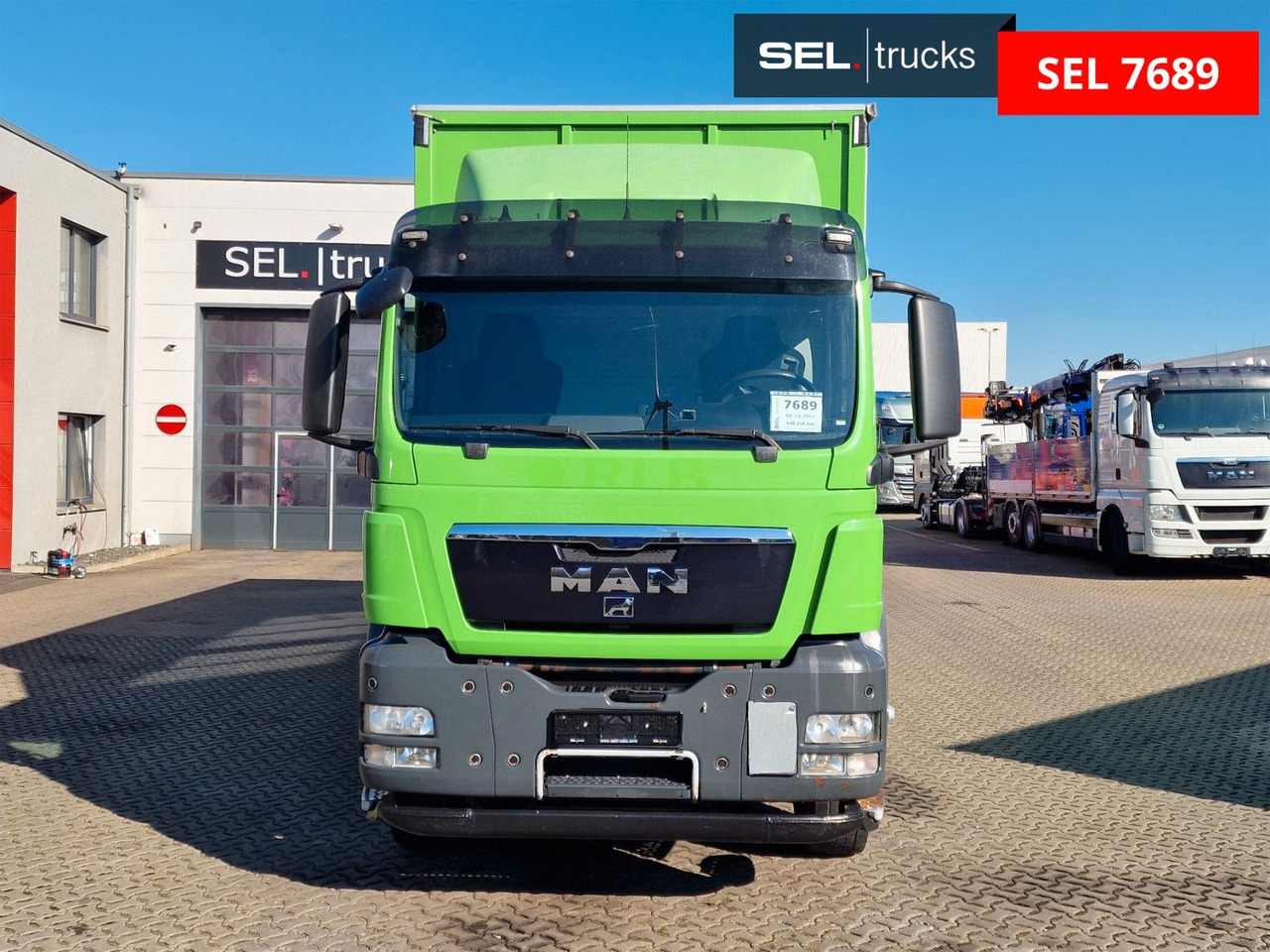 MAN TGS 26.360 6X2-2 BL / Ladebordwand / Aluklappen - Ponyvás teherautó: 2 kép. MAN TGS 26.360 6X2-2 BL / Ladebordwand / Aluklappen - Ponyvás teherautó: 2 kép.