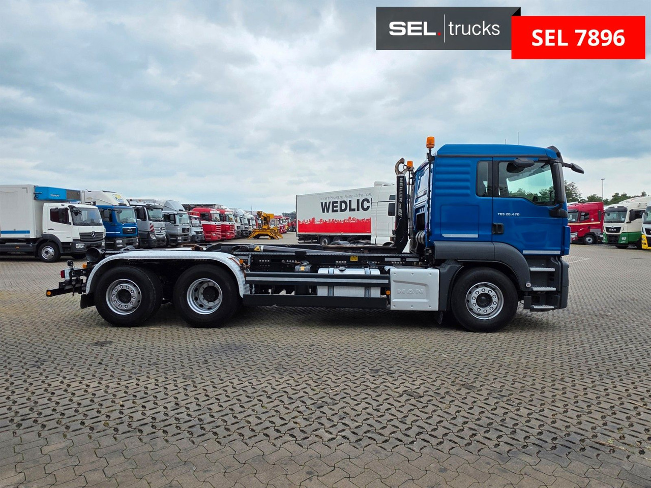 MAN TGS 26.470 6X2-4 BL / Intarder / Lenkachse / 6D - Horgos rakodó teherautó: 4 kép. MAN TGS 26.470 6X2-4 BL / Intarder / Lenkachse / 6D - Horgos rakodó teherautó: 4 kép.