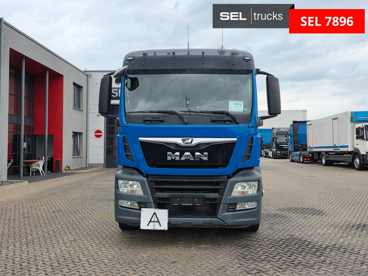 MAN TGS 26.470 6X2-4 BL / Intarder / Lenkachse / 6D - Horgos rakodó teherautó: 2 kép. MAN TGS 26.470 6X2-4 BL / Intarder / Lenkachse / 6D - Horgos rakodó teherautó: 2 kép.