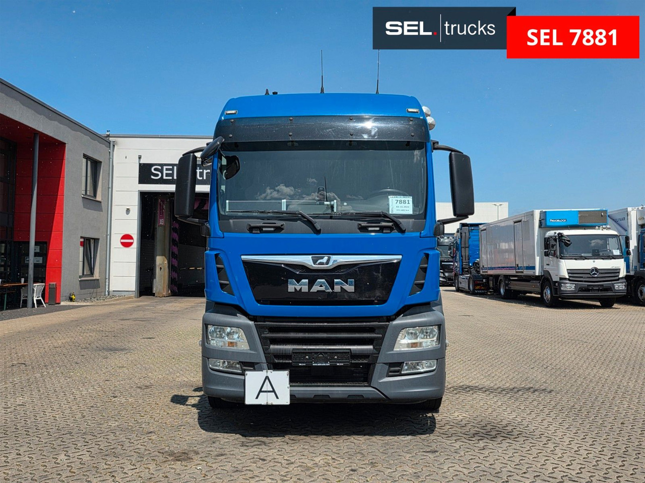 MAN TGS 26.470 6x2-4 BL /Intarder / Lenkachse / 6D - Horgos rakodó teherautó: 2 kép. MAN TGS 26.470 6x2-4 BL /Intarder / Lenkachse / 6D - Horgos rakodó teherautó: 2 kép.