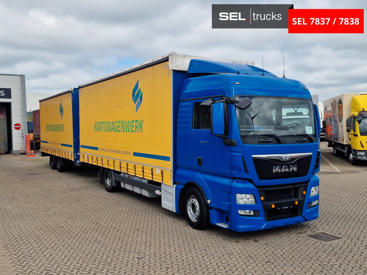 MAN TGX 18.440 4X2 LL-U/ Intarder /Hubdach/Durchlade - Ponyvás teherautó: 3 kép. MAN TGX 18.440 4X2 LL-U/ Intarder /Hubdach/Durchlade - Ponyvás teherautó: 3 kép.