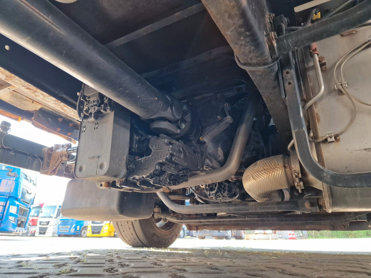 Ponyvás teherautó MAN TGX 18.440 4X2 LL-U / Intarder /Jumbo /Durchlade: 10 kép.