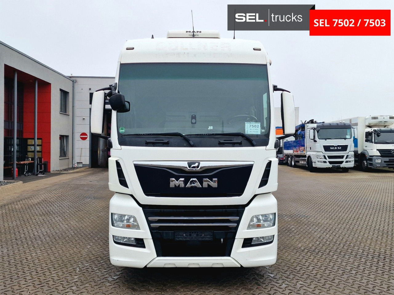 MAN TGX 18.470 4X2 LL/Intarder/Aluklap./Durchlade/6D - Ponyvás teherautó: 2 kép. MAN TGX 18.470 4X2 LL/Intarder/Aluklap./Durchlade/6D - Ponyvás teherautó: 2 kép.