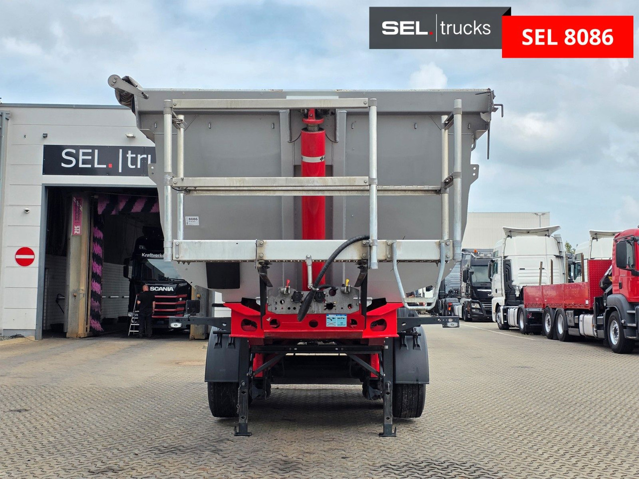 Meiller KISA3 / Alu-Felgen / Liftachse - Félpótkocsi billenőplatós: 2 kép. Meiller KISA3 / Alu-Felgen / Liftachse - Félpótkocsi billenőplatós: 2 kép.