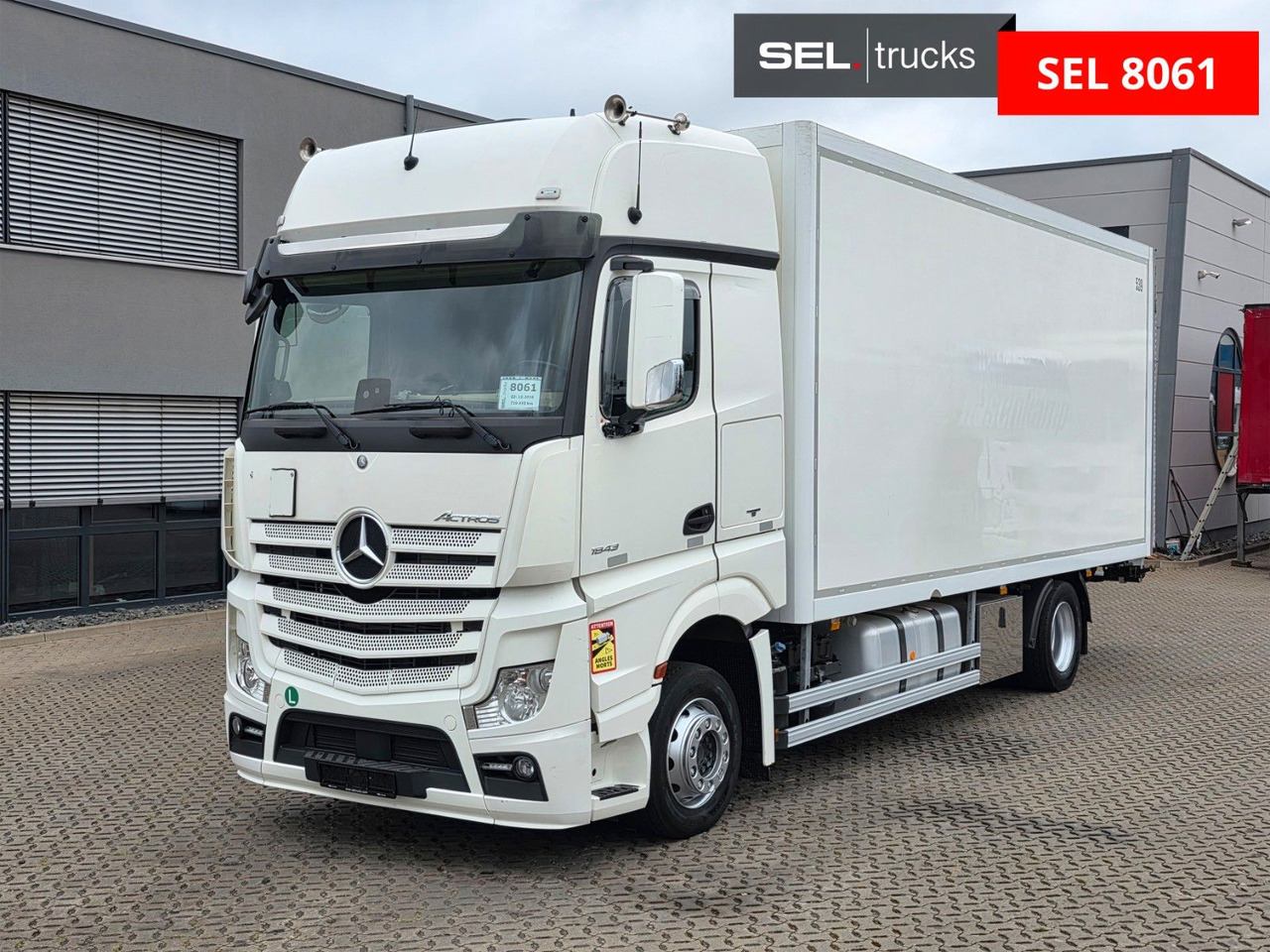 Mercedes-Benz Actros 1843 / Retarder / Ladebordwand - Dobozos felépítményű teherautó: 1 kép. Mercedes-Benz Actros 1843 / Retarder / Ladebordwand - Dobozos felépítményű teherautó: 1 kép.