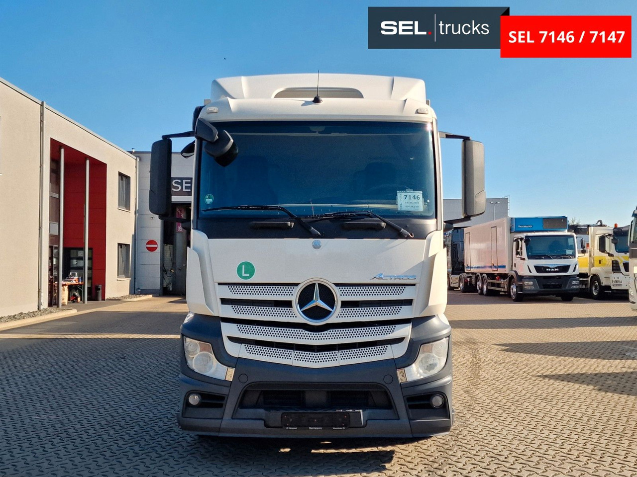 Mercedes-Benz Actros 2543 / Retarder / Lenkachse / Liftachse - Italszállító teherautó: 2 kép. Mercedes-Benz Actros 2543 / Retarder / Lenkachse / Liftachse - Italszállító teherautó: 2 kép.