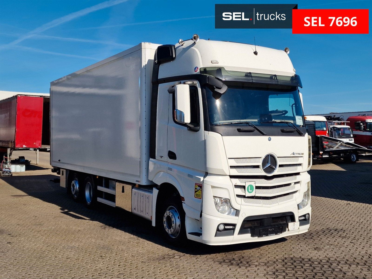 Mercedes-Benz Actros 2643 / Retarder / Ldbw / Lenkachse / - Dobozos felépítményű teherautó: 4 kép. Mercedes-Benz Actros 2643 / Retarder / Ldbw / Lenkachse / - Dobozos felépítményű teherautó: 4 kép.