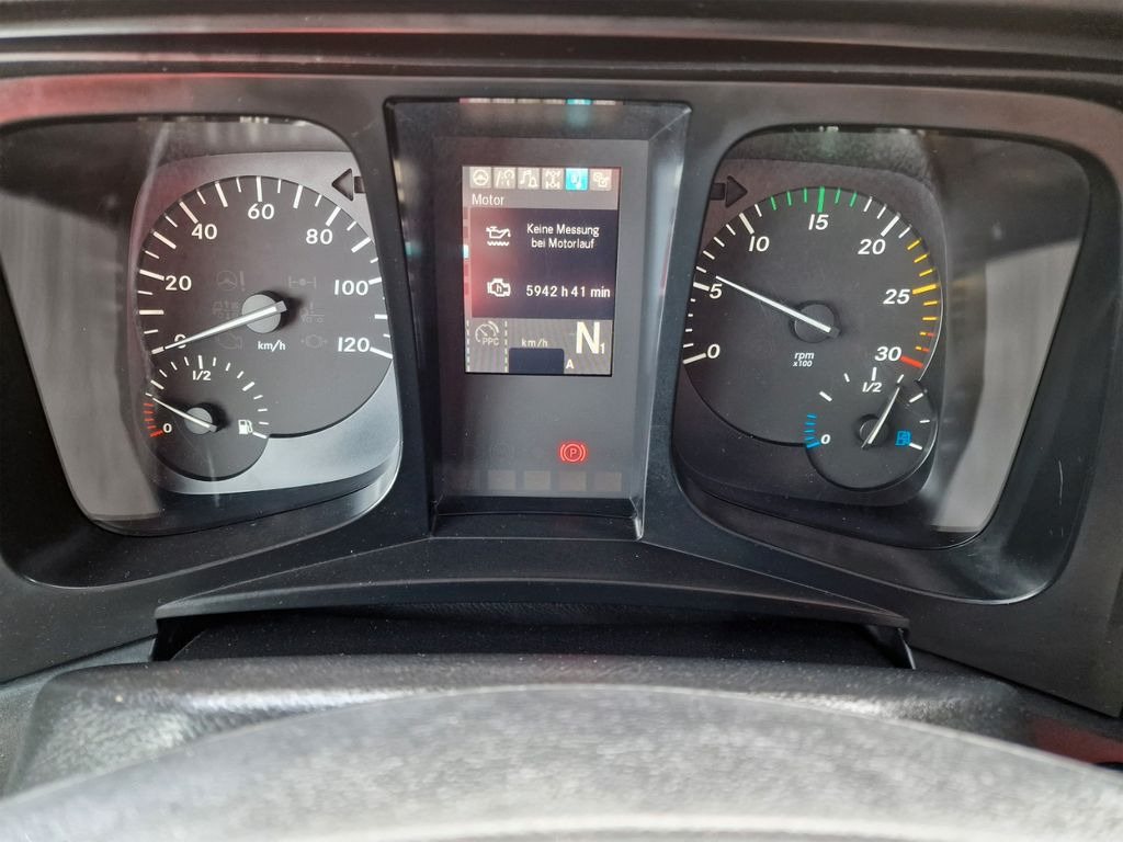 Ponyvás teherautó Mercedes-Benz Antos 1830L 4X2: 22 kép.