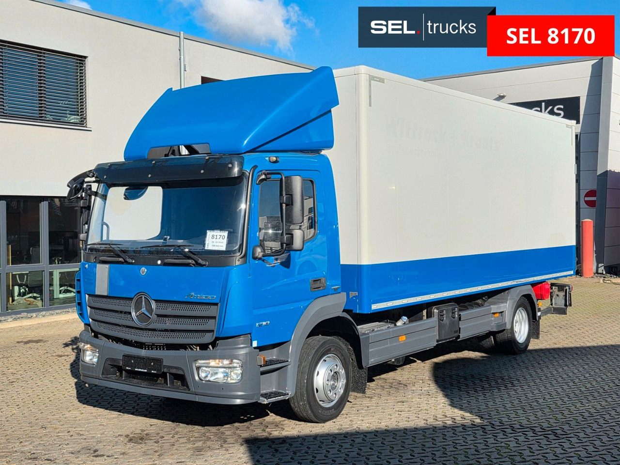 Mercedes-Benz Atego 1218 / Ladebordwand - Dobozos felépítményű teherautó: 1 kép. Mercedes-Benz Atego 1218 / Ladebordwand - Dobozos felépítményű teherautó: 1 kép.