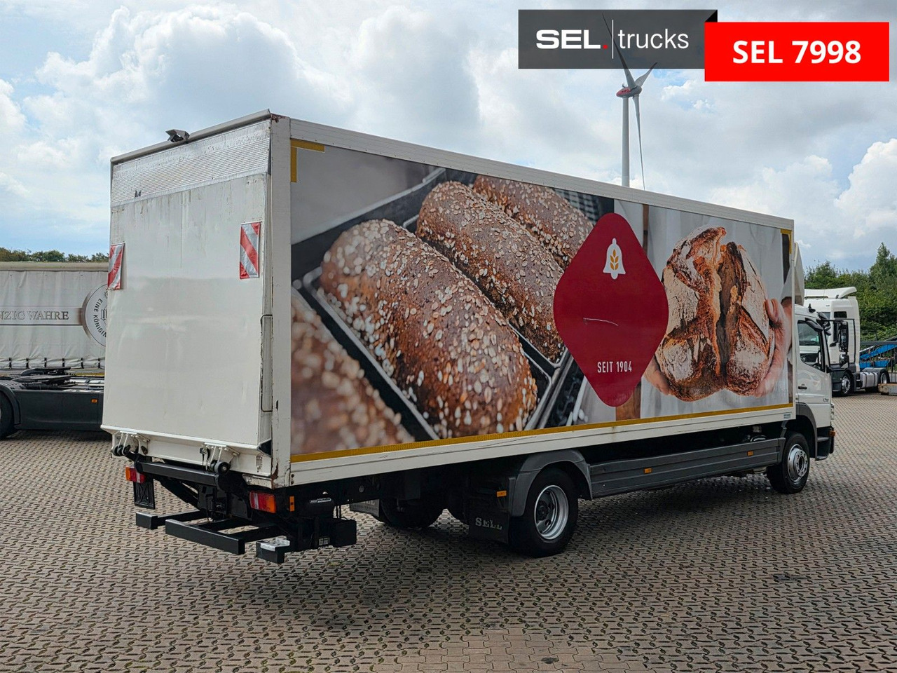 Mercedes-Benz Atego 1218 / Ladebordwand / Rückfahrkam. / 8,24m - Dobozos felépítményű teherautó: 5 kép. Mercedes-Benz Atego 1218 / Ladebordwand / Rückfahrkam. / 8,24m - Dobozos felépítményű teherautó: 5 kép.