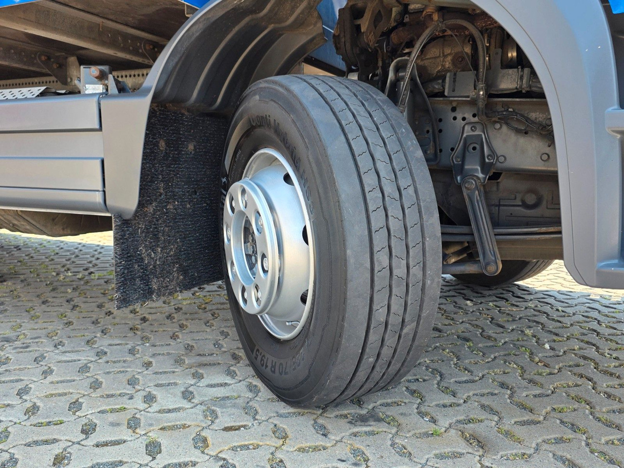 Dobozos felépítményű teherautó Mercedes-Benz Atego 1324 / Ladebordwand: 28 kép.