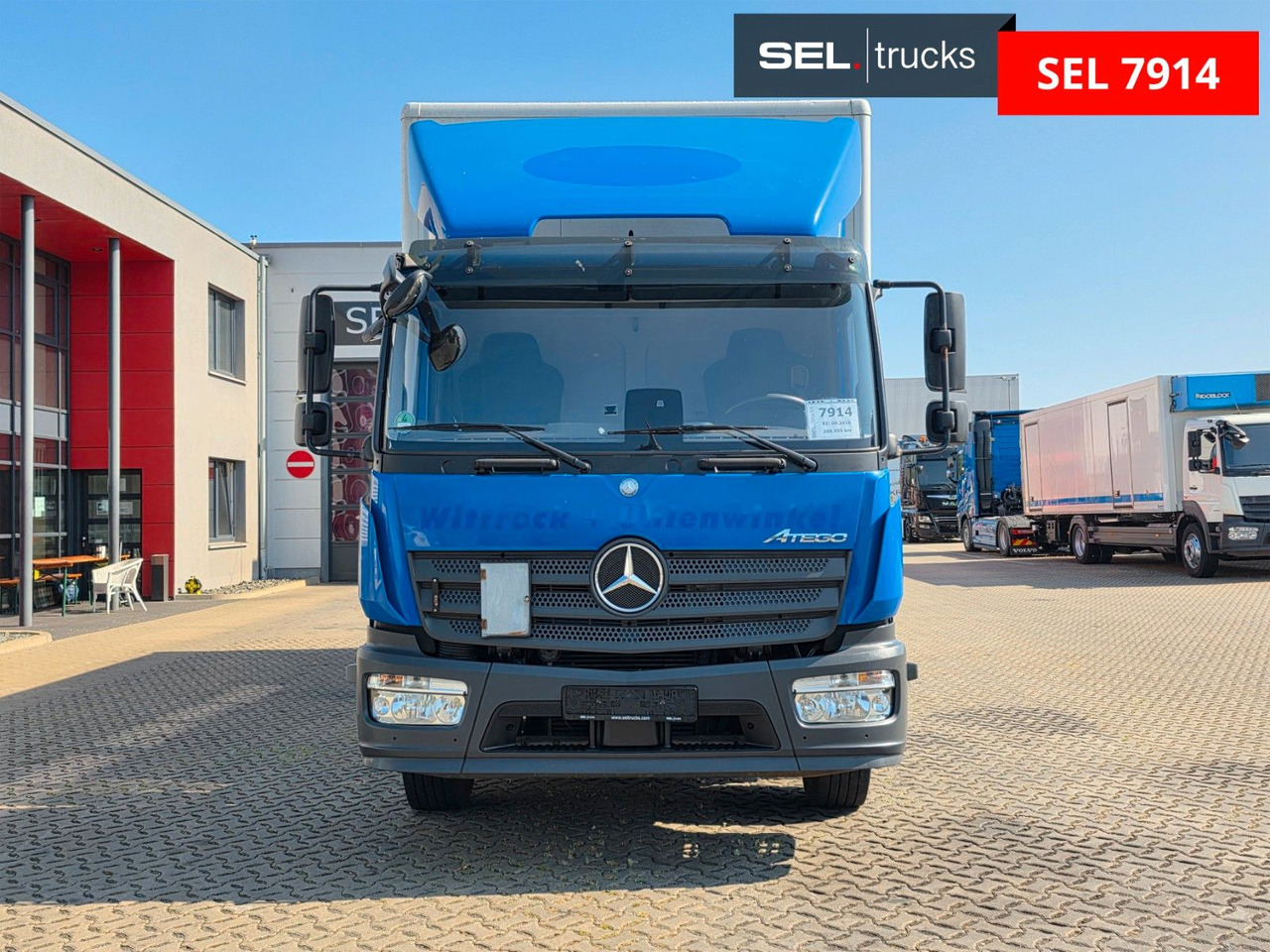 Mercedes-Benz Atego 1324 / Ladebordwand - Dobozos felépítményű teherautó: 2 kép. Mercedes-Benz Atego 1324 / Ladebordwand - Dobozos felépítményű teherautó: 2 kép.