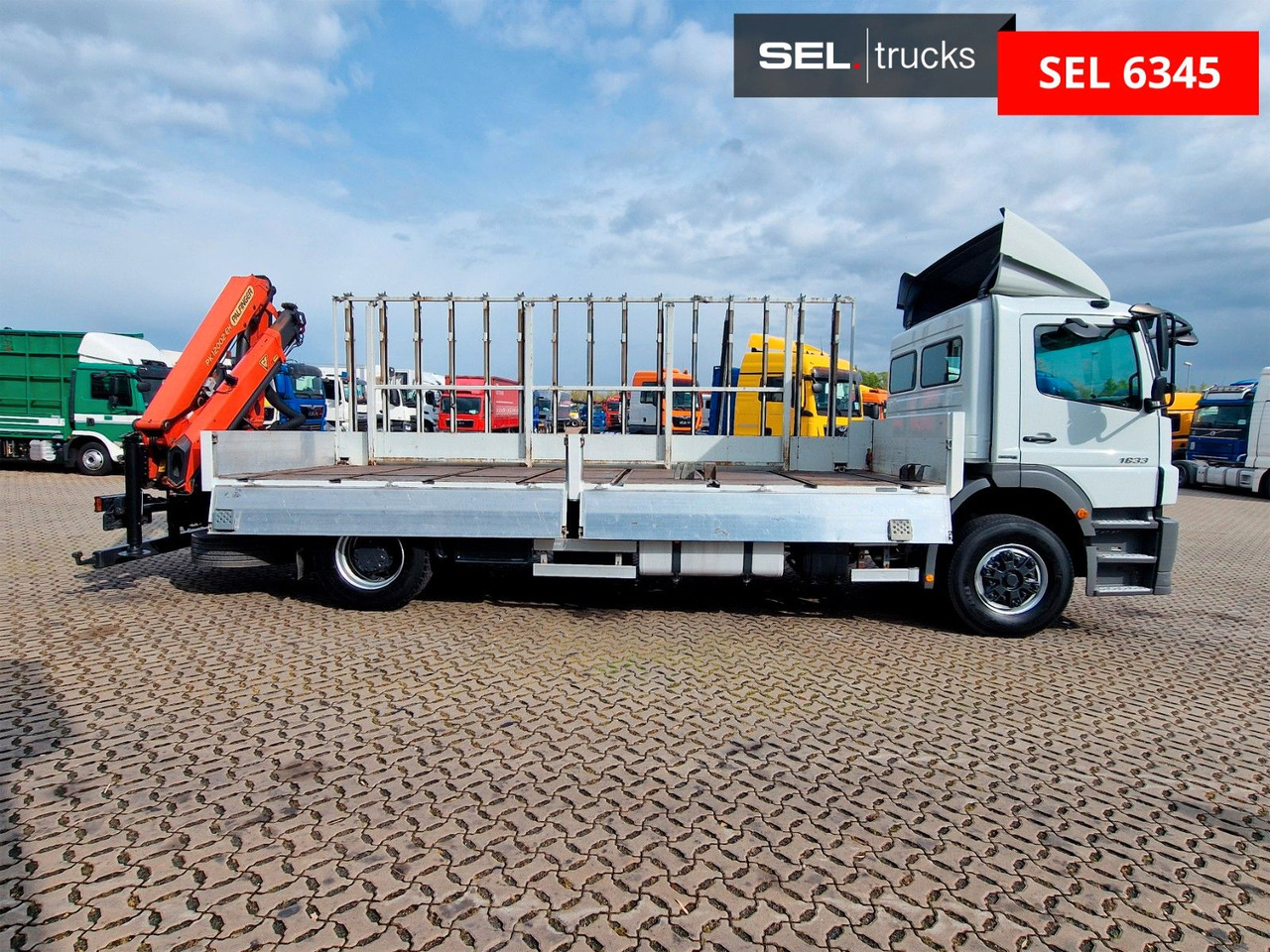 Mercedes-Benz Axor 1833L / Palfinger PK 12002-EH / GLAS - Darus autó: 4 kép. Mercedes-Benz Axor 1833L / Palfinger PK 12002-EH / GLAS - Darus autó: 4 kép.