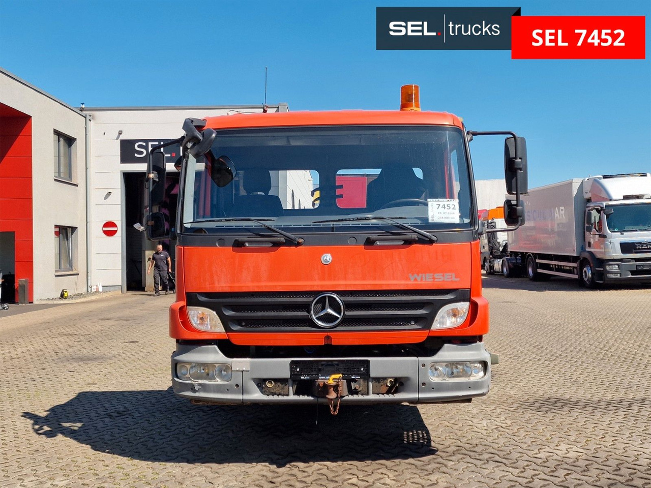 Mercedes-Benz KAMAG WBH 25 / Umsetzer / Wiesel / Rangierer - Cserefelépítményes teherautó: 2 kép. Mercedes-Benz KAMAG WBH 25 / Umsetzer / Wiesel / Rangierer - Cserefelépítményes teherautó: 2 kép.