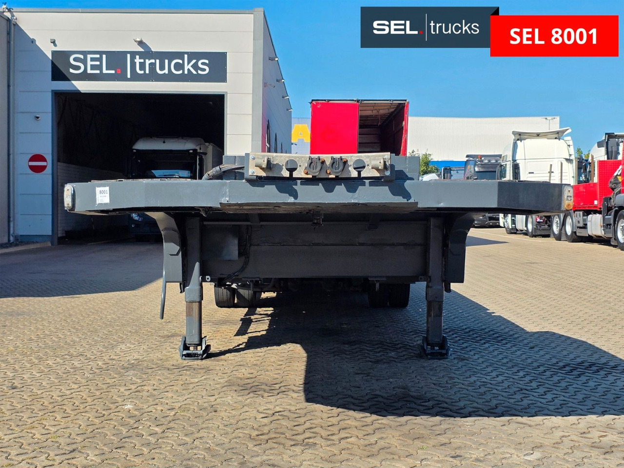 Meusburger MTS-3 / Teleskop / 13.085 - 17.385 mm /Lenkachse - Platós félpótkocsi: 3 kép. Meusburger MTS-3 / Teleskop / 13.085 - 17.385 mm /Lenkachse - Platós félpótkocsi: 3 kép.