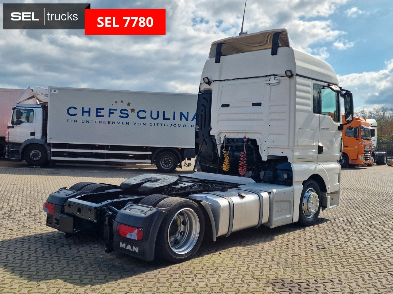 MAN TGX 18.400 4X2 LLS-U / HUBKUPPLUNG - Nyergesvontató: 5 kép. MAN TGX 18.400 4X2 LLS-U / HUBKUPPLUNG - Nyergesvontató: 5 kép.