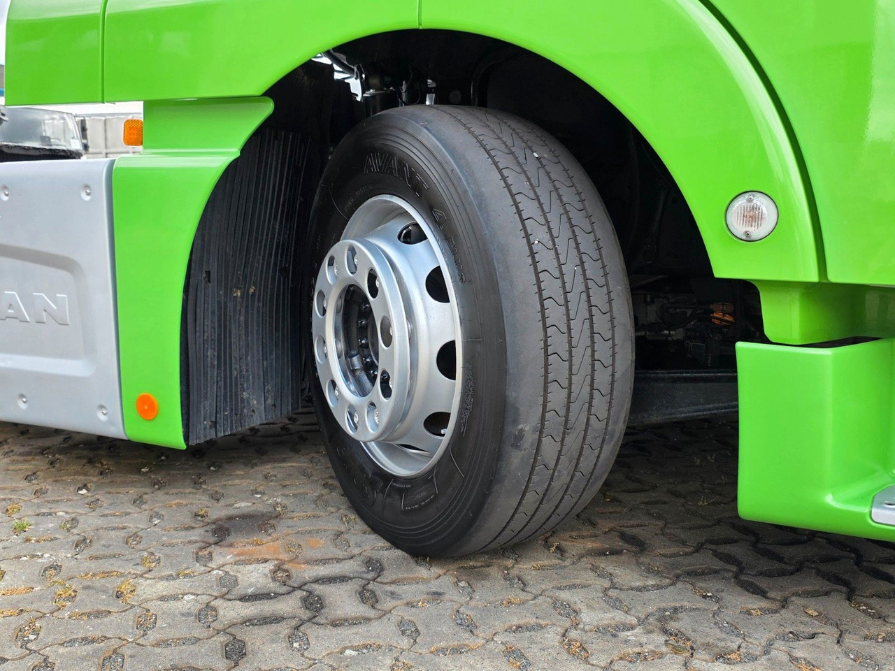 Nyergesvontató MAN TGX 18.460 4X2 LLS-U /Retarder /2 Tanks /ADR  AT: 28 kép.