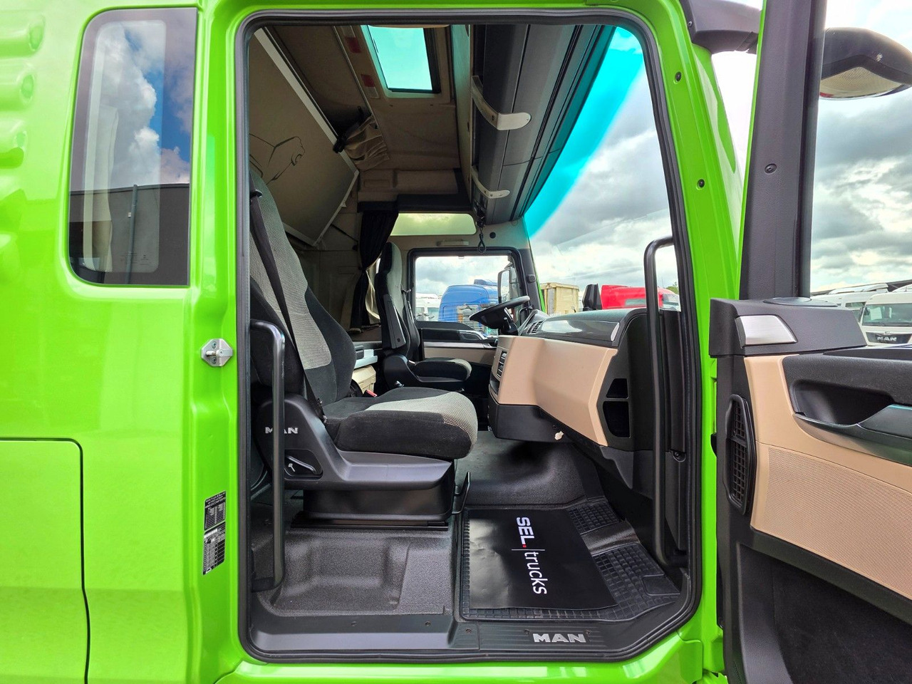 Nyergesvontató MAN TGX 18.460 4X2 LLS-U /Retarder /2 Tanks /ADR  AT: 18 kép.