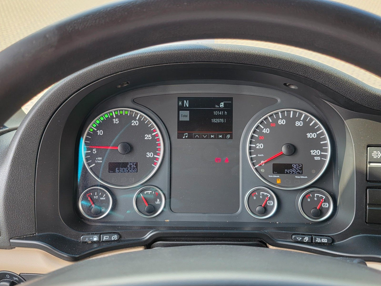 Nyergesvontató MAN TGX 18.460 4X2 LLS-U /Retarder /2 Tanks /ADR  AT: 24 kép.