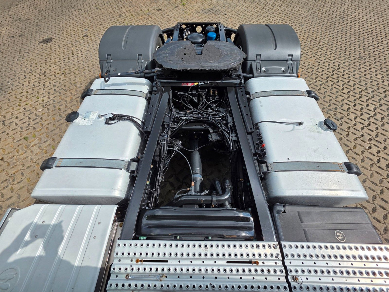 Nyergesvontató MAN TGX 18.460 4X2 LLS-U /Retarder /2 Tanks /ADR  AT: 10 kép.