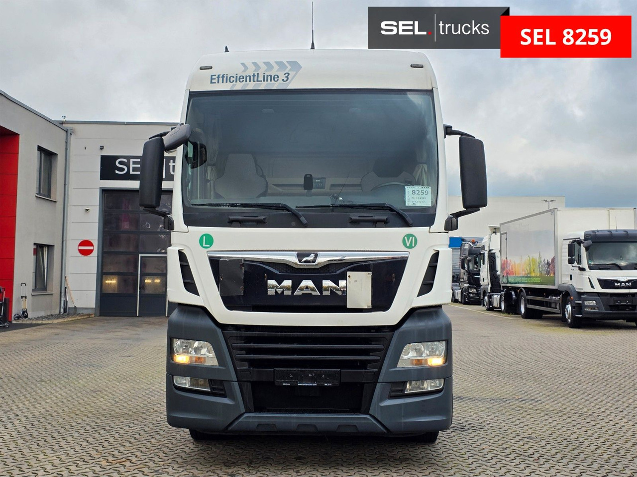 MAN TGX 18.500 4x2 BLS / Retarder / 2 Tanks - Nyergesvontató: 2 kép. MAN TGX 18.500 4x2 BLS / Retarder / 2 Tanks - Nyergesvontató: 2 kép.