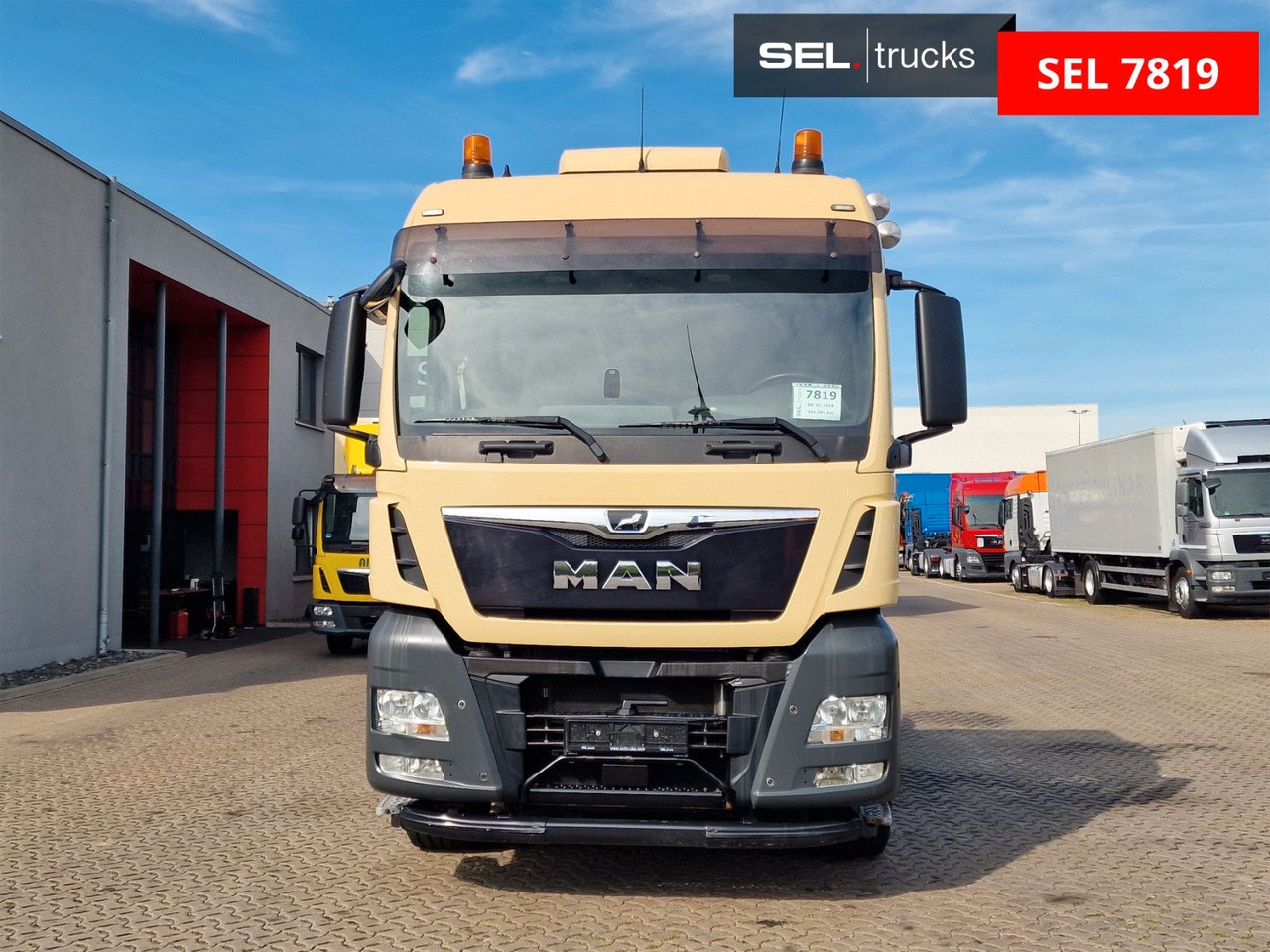 MAN TGX 26.500 6X2/4 BLS / Kipphydraulik / Lenkachse - Nyergesvontató: 2 kép. MAN TGX 26.500 6X2/4 BLS / Kipphydraulik / Lenkachse - Nyergesvontató: 2 kép.