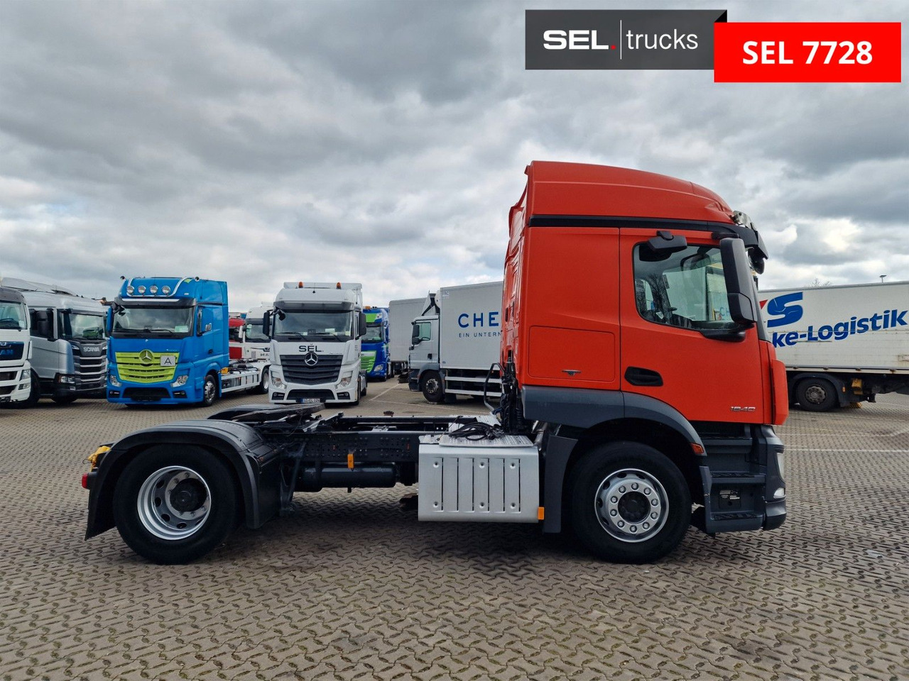 Mercedes-Benz Actros 1840 / Retarder - Nyergesvontató: 4 kép. Mercedes-Benz Actros 1840 / Retarder - Nyergesvontató: 4 kép.
