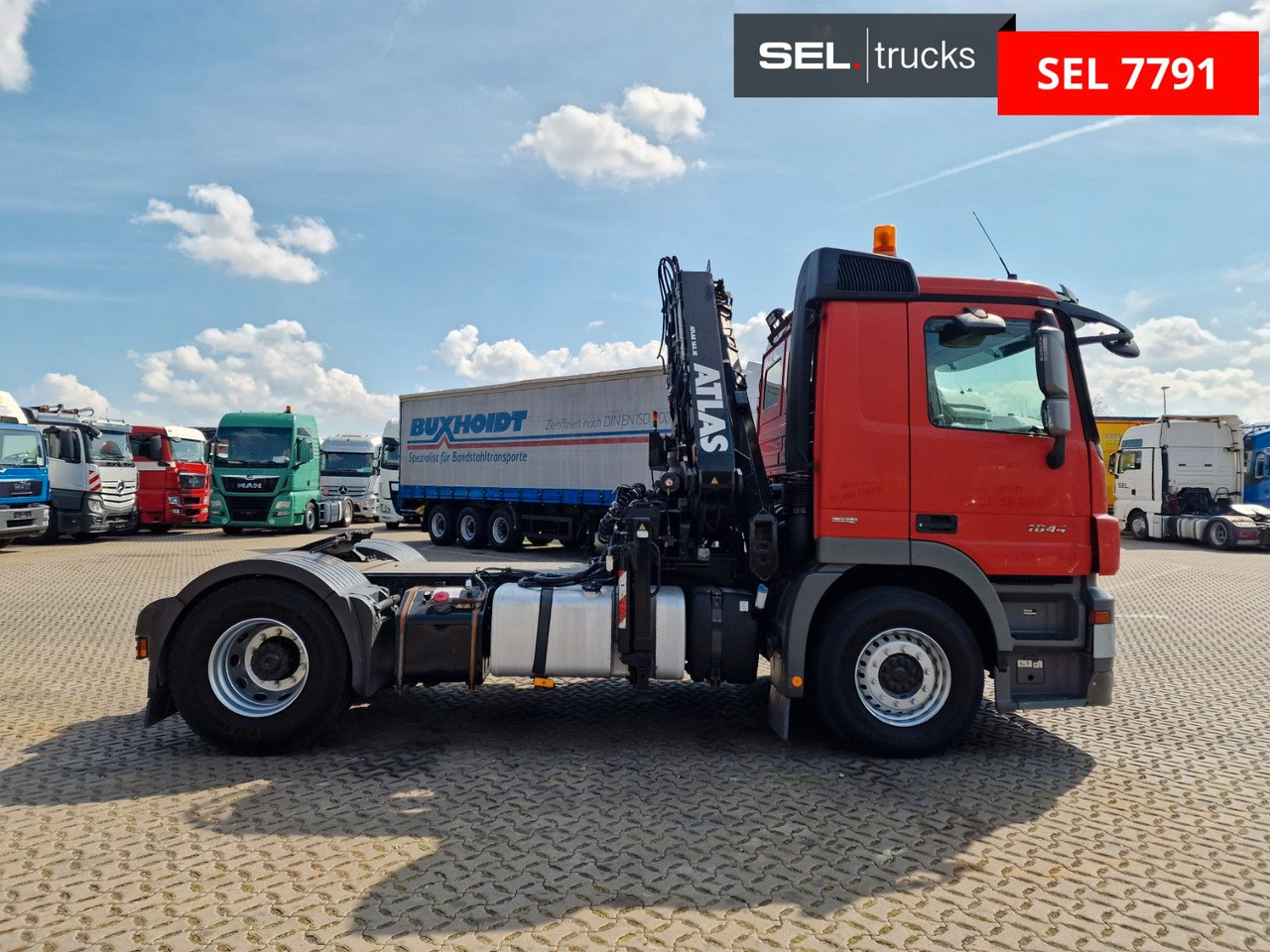 Mercedes-Benz Actros 1844 / Retarder / Fernbedienung / Atlas - Nyergesvontató: 4 kép. Mercedes-Benz Actros 1844 / Retarder / Fernbedienung / Atlas - Nyergesvontató: 4 kép.