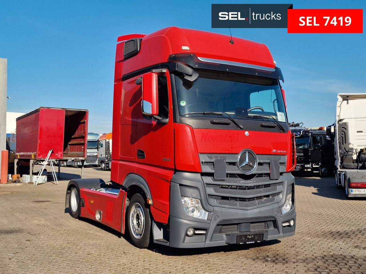 Mercedes-Benz Actros 1845 / Retarder / Standklima / Xenon - Nyergesvontató: 3 kép. Mercedes-Benz Actros 1845 / Retarder / Standklima / Xenon - Nyergesvontató: 3 kép.
