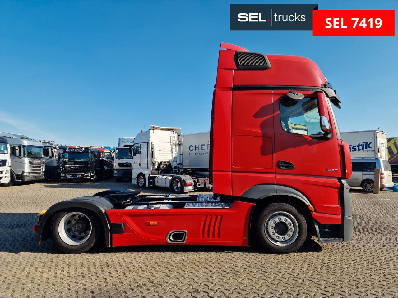 Mercedes-Benz Actros 1845 / Retarder / Standklima / Xenon - Nyergesvontató: 4 kép. Mercedes-Benz Actros 1845 / Retarder / Standklima / Xenon - Nyergesvontató: 4 kép.