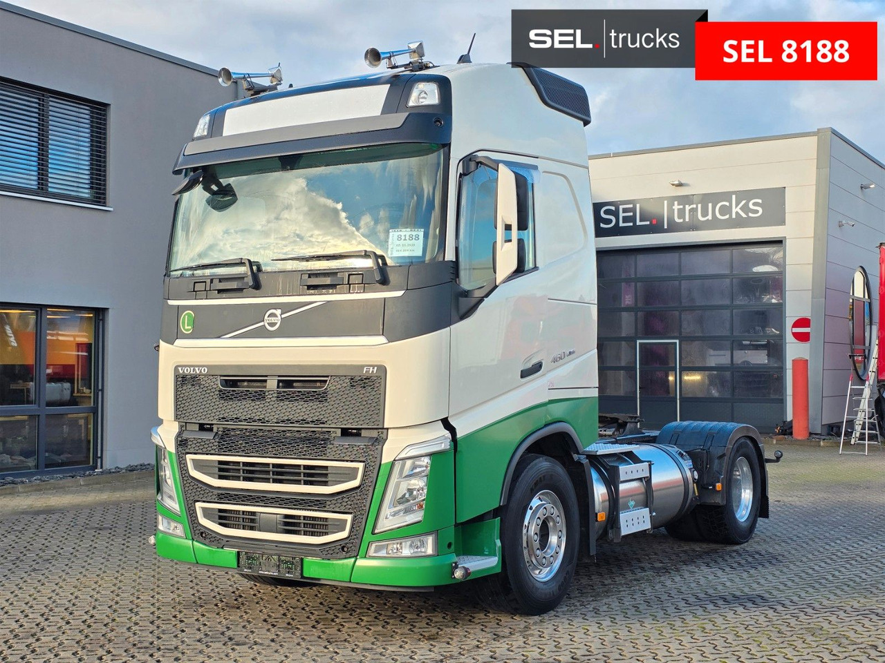 Volvo FH 460 / Diesel-Gas / 6D / Alu-Felgen - Nyergesvontató: 1 kép. Volvo FH 460 / Diesel-Gas / 6D / Alu-Felgen - Nyergesvontató: 1 kép.