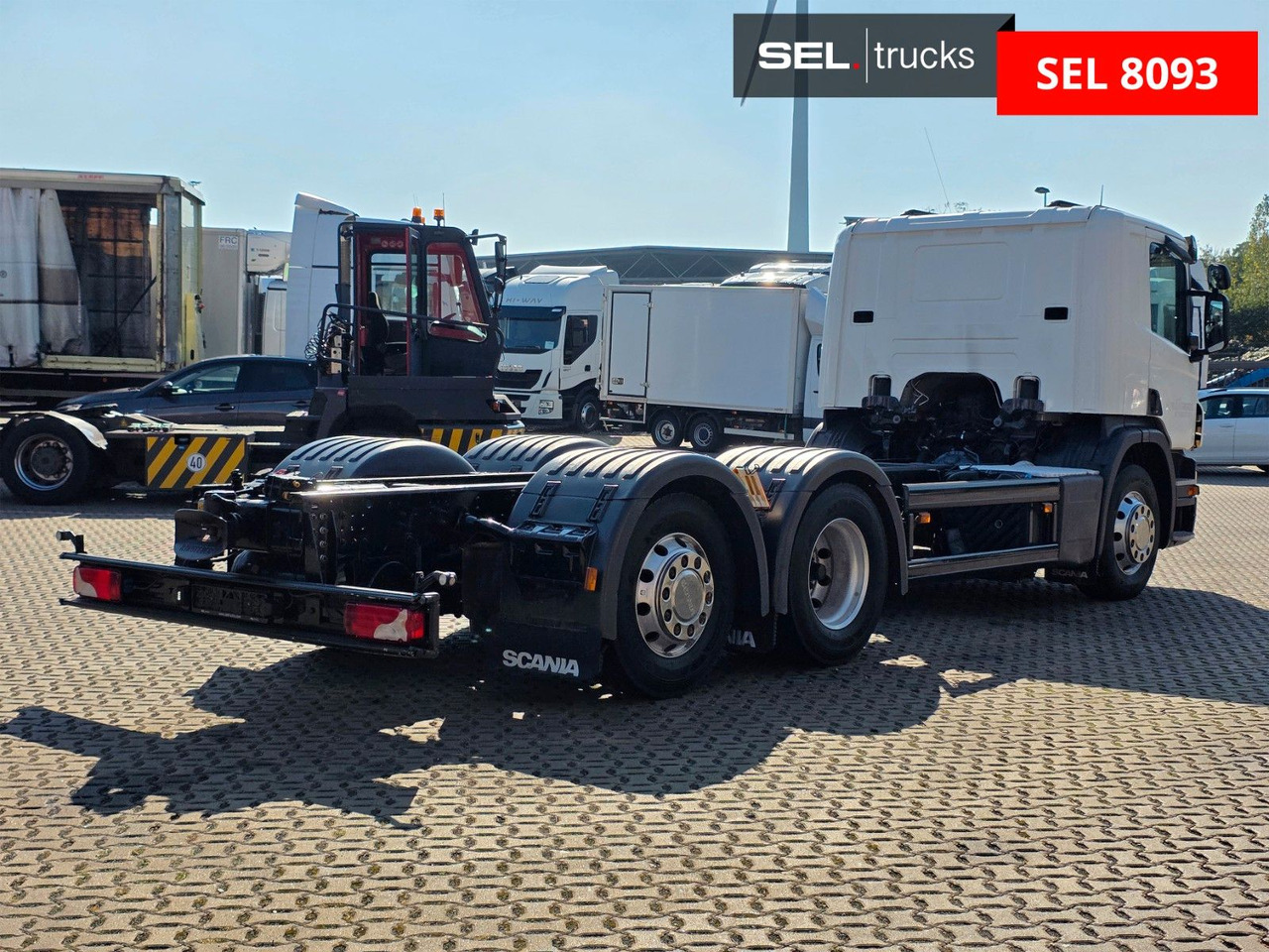 Scania P420 LB6X2*4MNA / Retarder / PTO / ADR - Alvaz teherautó: 5 kép. Scania P420 LB6X2*4MNA / Retarder / PTO / ADR - Alvaz teherautó: 5 kép.