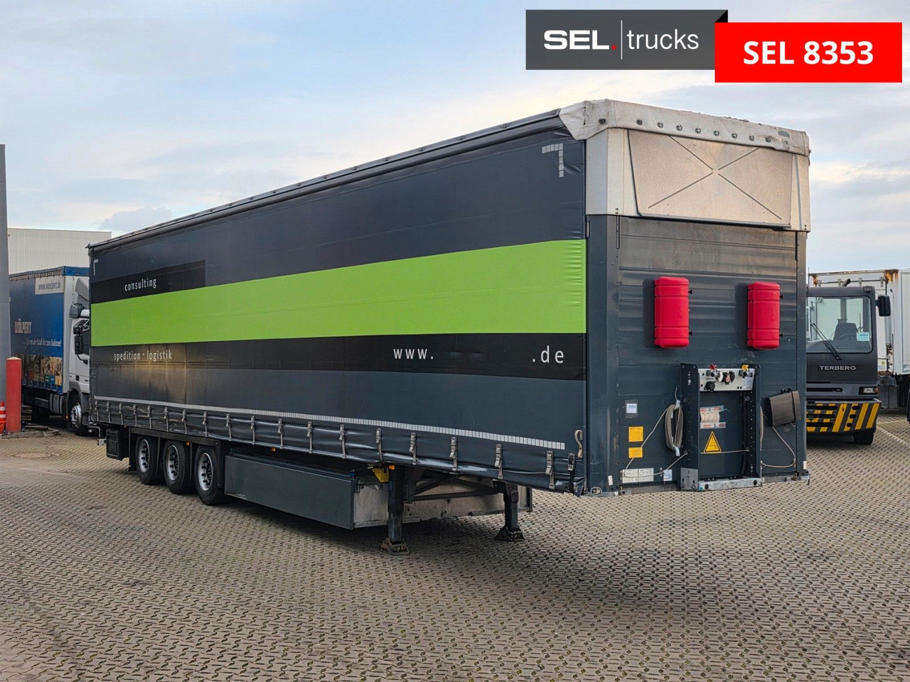 Schmitz Cargobull SCS 24/L 13.62 Mega / Hubdach / EDSCHA /Liftache - Ponyvás félpótkocsi: 3 kép. Schmitz Cargobull SCS 24/L 13.62 Mega / Hubdach / EDSCHA /Liftache - Ponyvás félpótkocsi: 3 kép.