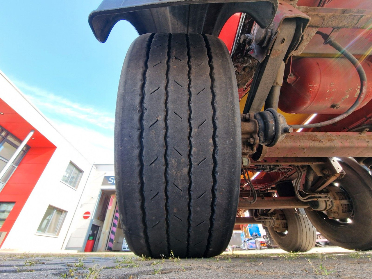 Silós félpótkocsi Spitzer SK 2766 CAL GGVS / Kippsilo / 66 m3 / ADR ATDR A: 28 kép. Silós félpótkocsi Spitzer SK 2766 CAL GGVS / Kippsilo / 66 m3 / ADR ATDR A: 28 kép.