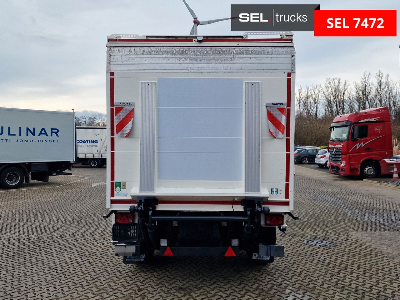 Pótkocsi italszállító Web-Trailer PRASQ 18 / Ladebordwand: 6 kép.