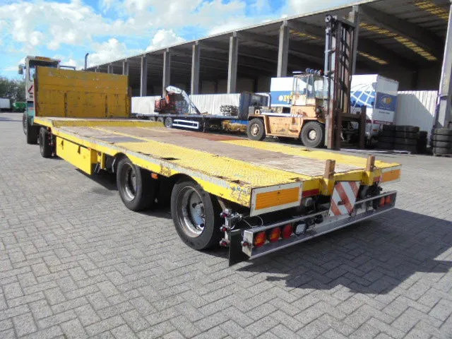 Atc PK 183 - Pótkocsi mélybölcsős: 4 kép. Atc PK 183 - Pótkocsi mélybölcsős: 4 kép.