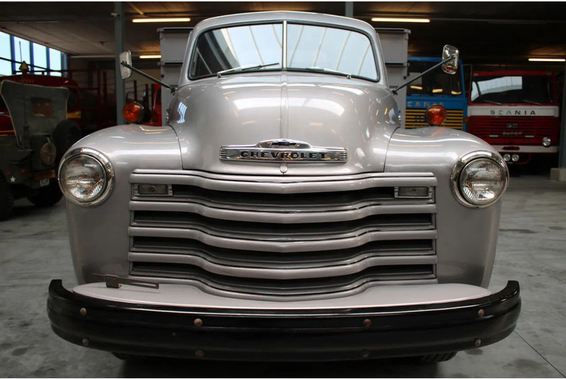 Chevrolet Loadmaster - Billenőplatós teherautó: 2 kép. Chevrolet Loadmaster - Billenőplatós teherautó: 2 kép.