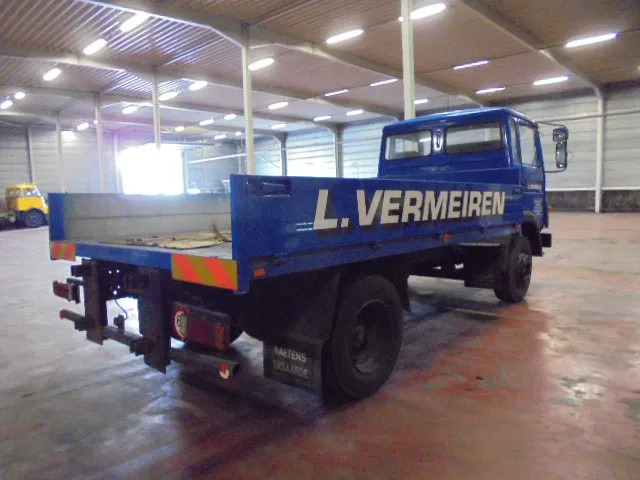DAF 1300 DNTD - Platós teherautó: 5 kép. DAF 1300 DNTD - Platós teherautó: 5 kép.