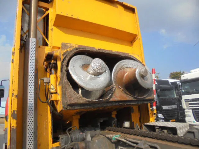 DAF 75.240 75 240 6X2 - Szemetesautó: 5 kép. DAF 75.240 75 240 6X2 - Szemetesautó: 5 kép.