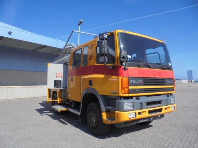 DAF 75.270 ATI 4X4 NL TRUCK - Tűzoltóautó: 3 kép. DAF 75.270 ATI 4X4 NL TRUCK - Tűzoltóautó: 3 kép.