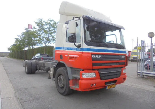 DAF CF 250 NL TRUCK - Alvaz teherautó: 3 kép. DAF CF 250 NL TRUCK - Alvaz teherautó: 3 kép.