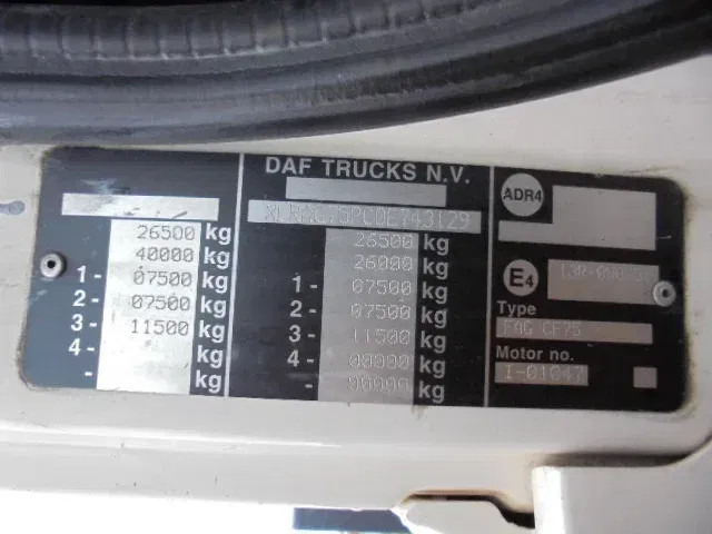 Platós teherautó DAF CF 75 250 6X2: 13 kép.