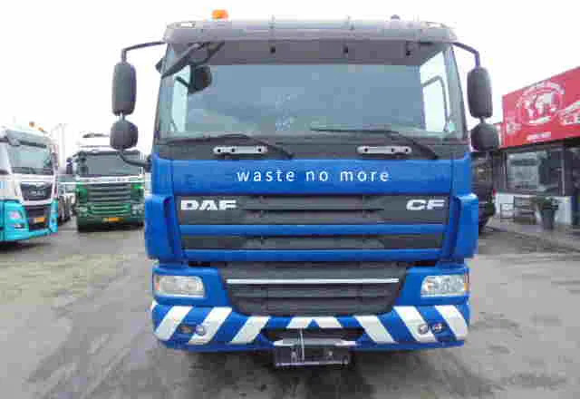 DAF CF 75.250 6X2 - Alvaz teherautó: 2 kép. DAF CF 75.250 6X2 - Alvaz teherautó: 2 kép.