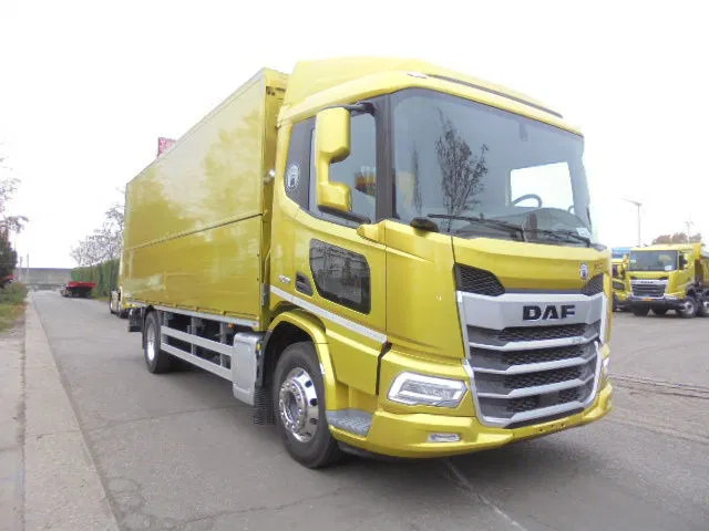 DAF XD 370 FA DEMO MET FABRIEKS GARANTIE - Dobozos felépítményű teherautó: 4 kép. DAF XD 370 FA DEMO MET FABRIEKS GARANTIE - Dobozos felépítményű teherautó: 4 kép.