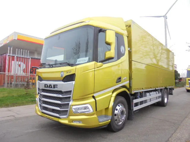 DAF XD 370 FA DEMO MET FABRIEKS GARANTIE NL TRUCK - Dobozos felépítményű teherautó: 2 kép. DAF XD 370 FA DEMO MET FABRIEKS GARANTIE NL TRUCK - Dobozos felépítményű teherautó: 2 kép.