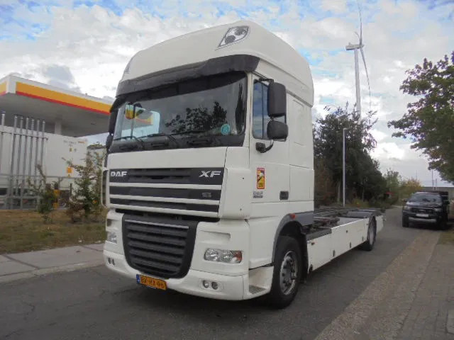 DAF XF 105 410 NL truck - Cserefelépítményes teherautó: 1 kép. DAF XF 105 410 NL truck - Cserefelépítményes teherautó: 1 kép.