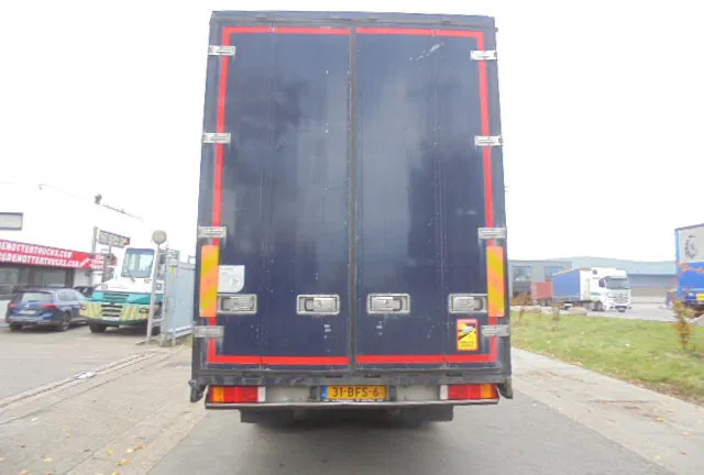 DAF XF 410 6X2 NL TRUCK TUV 03-26 - Ponyvás teherautó: 5 kép. DAF XF 410 6X2 NL TRUCK TUV 03-26 - Ponyvás teherautó: 5 kép.