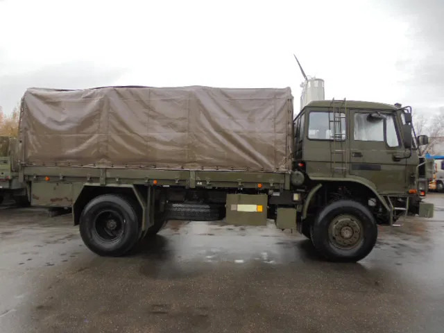 DAF YLM 4442 NT 4X4 - Ponyvás teherautó: 4 kép. DAF YLM 4442 NT 4X4 - Ponyvás teherautó: 4 kép.