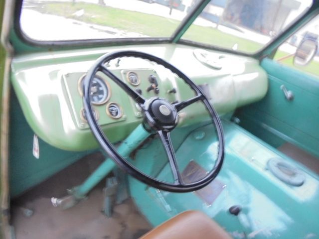 Platós teherautó Diversen F.N. 4RM/62C 4X4: 12 kép.
